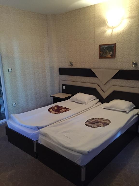 Elvira Hotel Ravda Habitación foto
